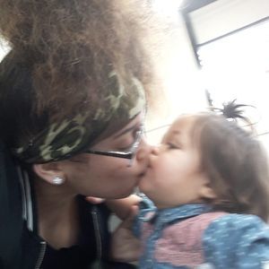 Meet your Posher, Crystal